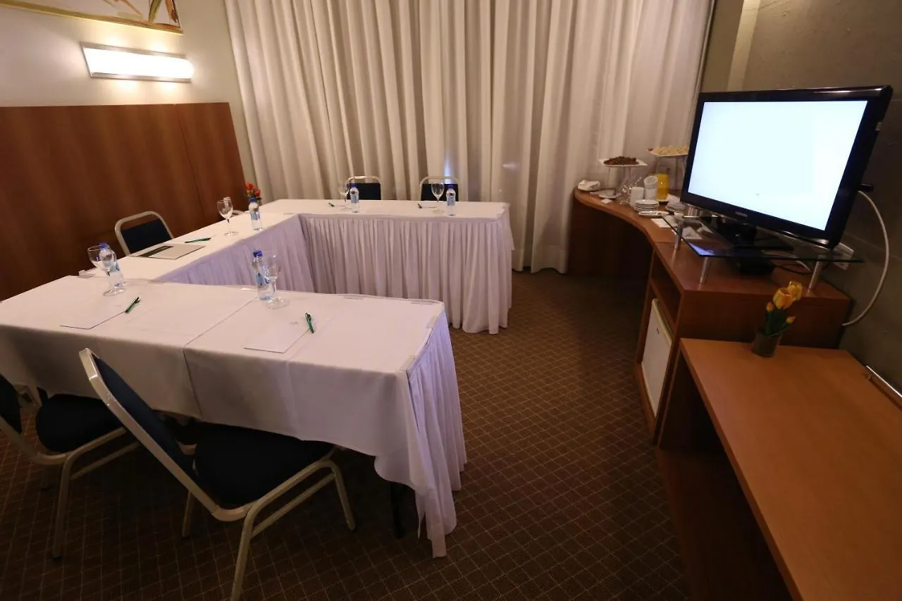 Bourbon Convention Hotel Joinville 4*,